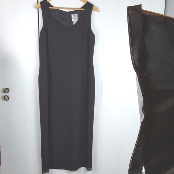 R & M Richard's X Karen Kwong Black luxe Minimalist Sleeveless Dress Chic Sz.14P - Picture 1 of 11